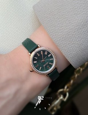 جولیوس ساعت نگین دار زنانه